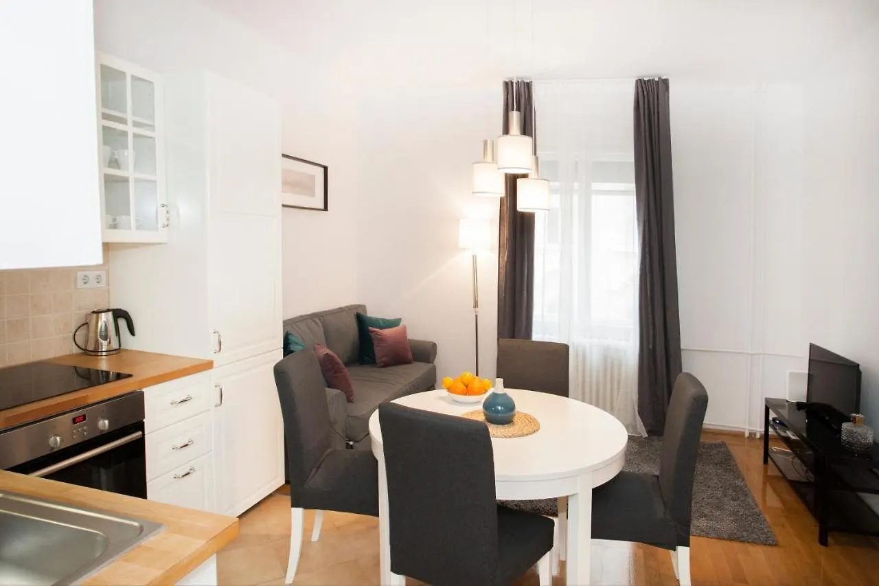 Christine-2 Bedrooms Apartment In The Downtown Budapest 0*,